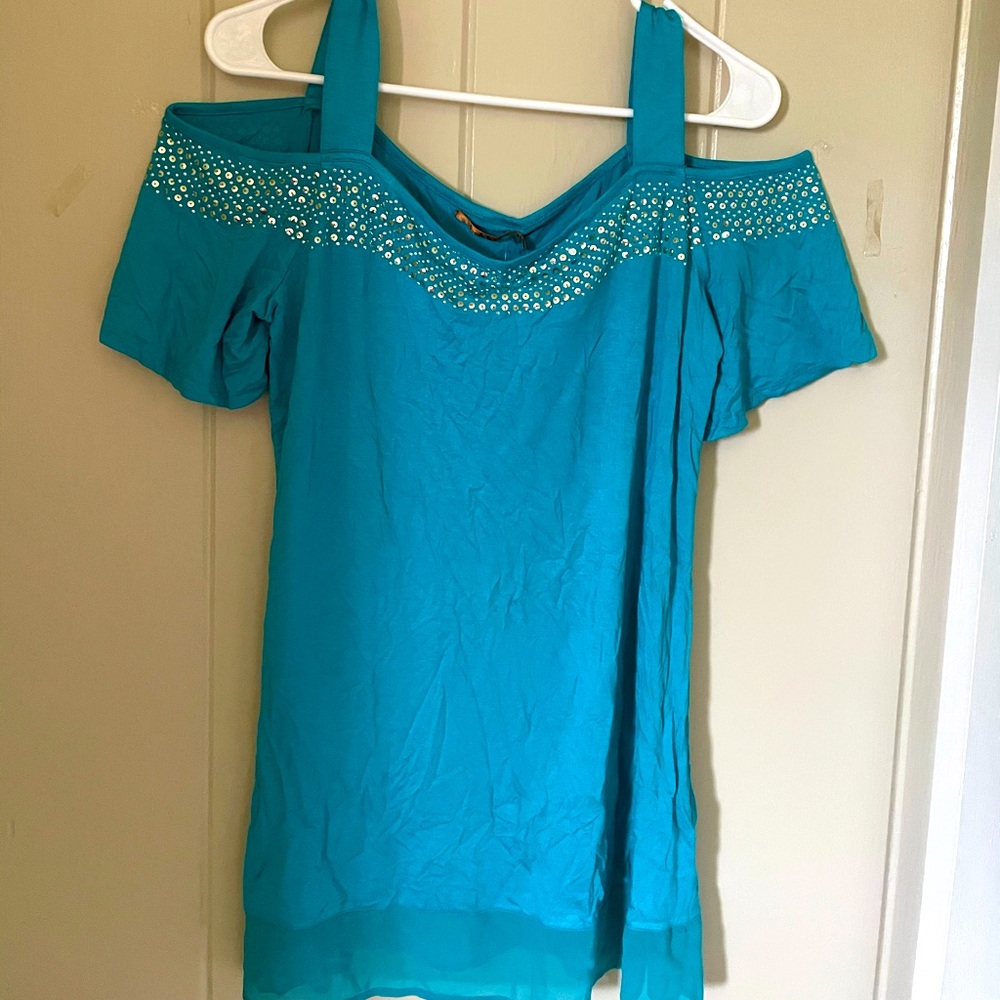 Beaded gold sequin top, cut outs at the shoulders